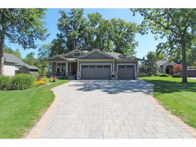 Home For Sale in Grand Bend, Canada