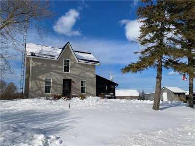 Home For Sale in Tamworth, Canada
