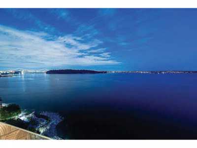 Condo For Sale in West Vancouver, Canada