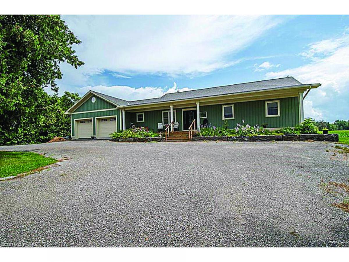 Picture of Home For Sale in Lakefield, Ontario, Canada