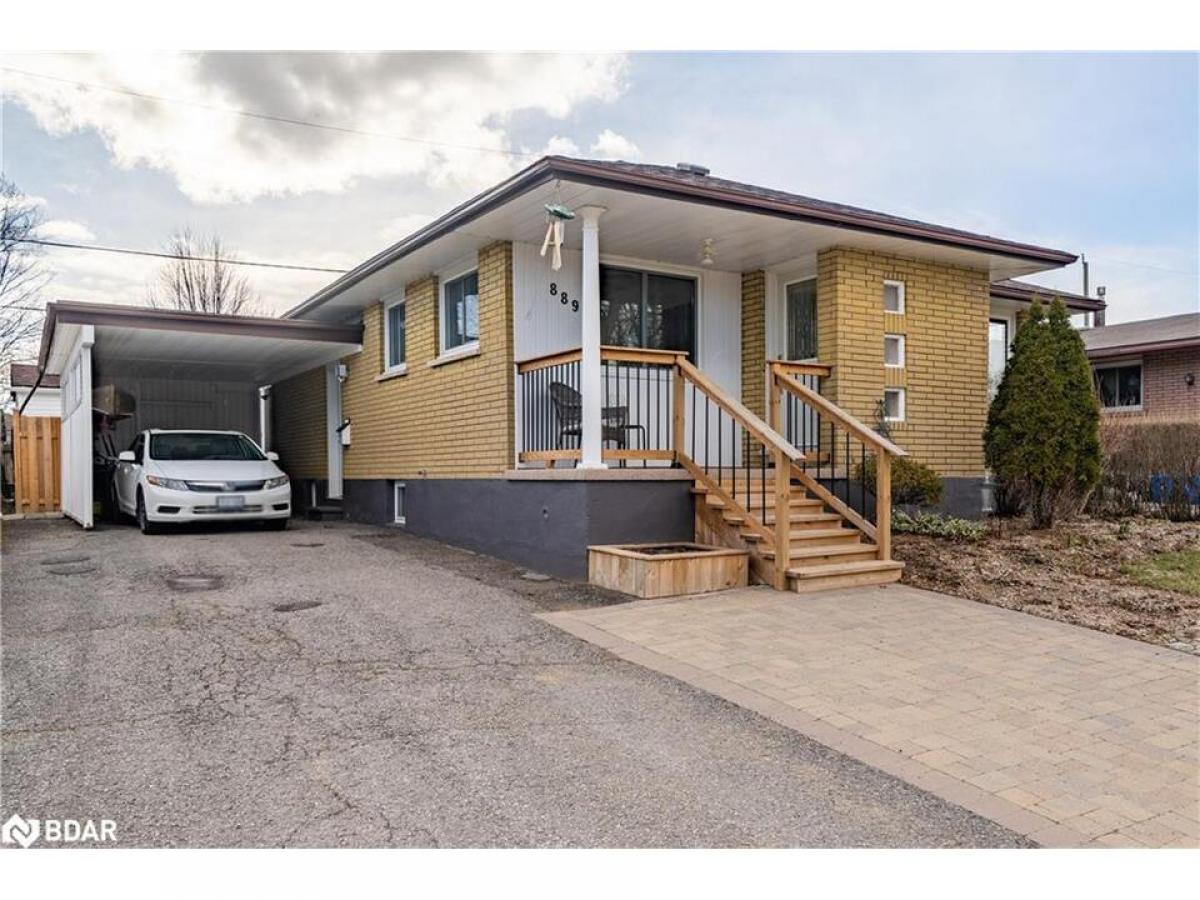 Picture of Home For Sale in Peterborough, Ontario, Canada