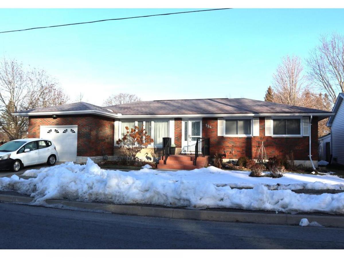 Picture of Home For Sale in Campbellford, Ontario, Canada