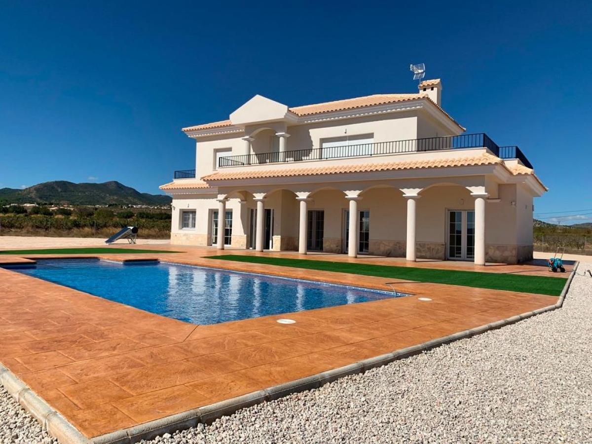 Picture of Villa For Sale in Pinoso, Alicante, Spain