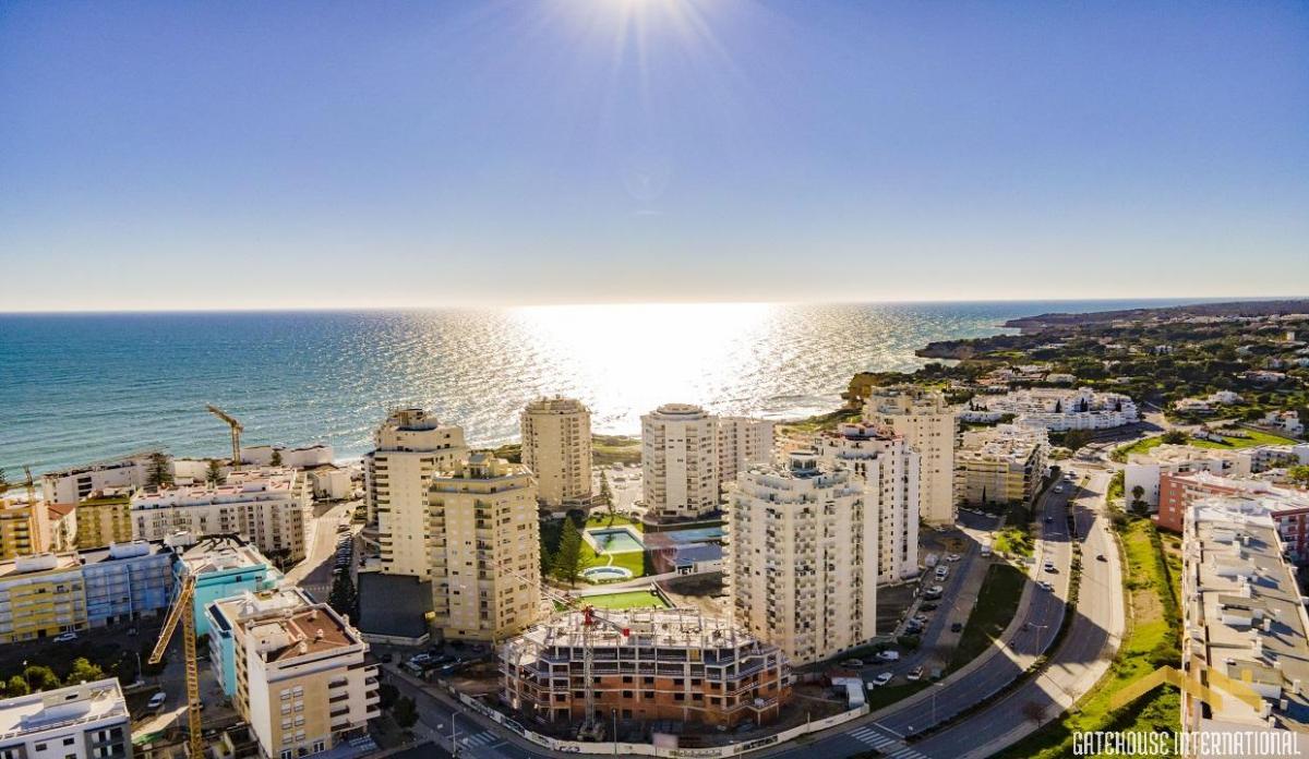 Picture of Apartment For Sale in Armacao De Pera, Algarve, Portugal