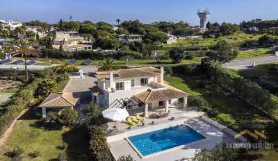 Villa For Sale in Carvoeiro, Portugal