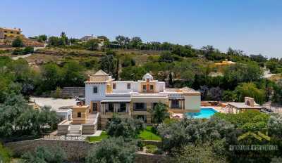 Villa For Sale in 