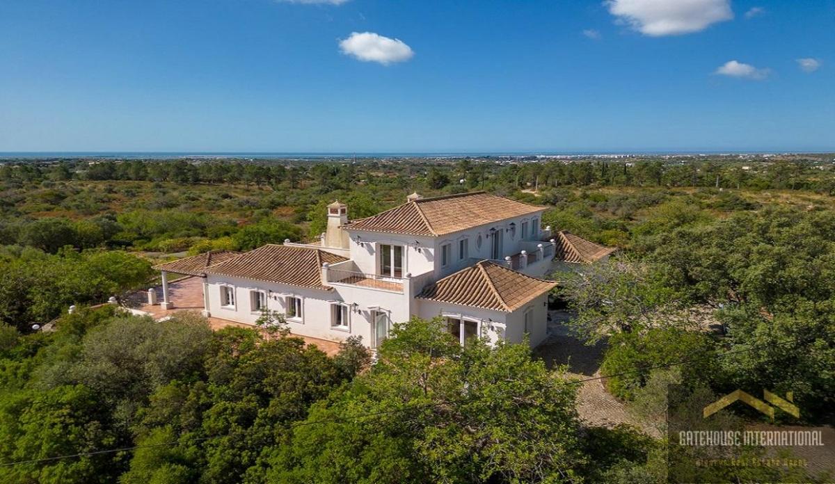 Picture of Villa For Sale in Moncarapacho, Algarve, Portugal