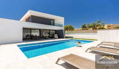 Villa For Sale in Quarteira, Portugal