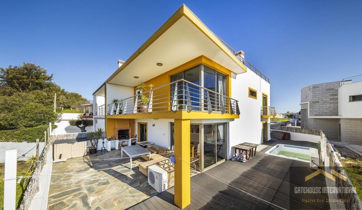 Picture of Villa For Sale in Alvor, Algarve, Portugal