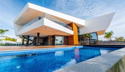 Villa For Sale in Lagos, Portugal