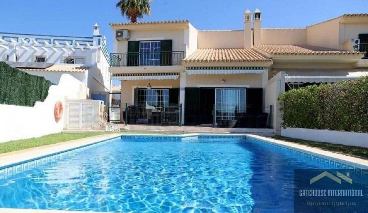 Picture of Villa For Sale in Vilamoura, Algarve, Portugal