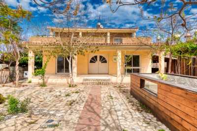 Villa For Sale in Mazotos, Cyprus