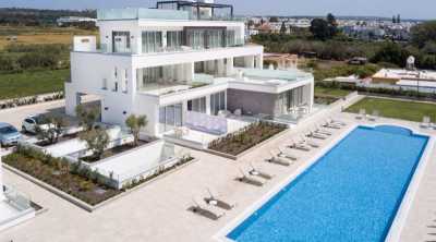 Apartment For Sale in