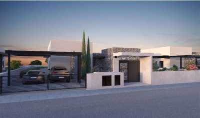 Bungalow For Sale in Mesa Geitonia, Cyprus