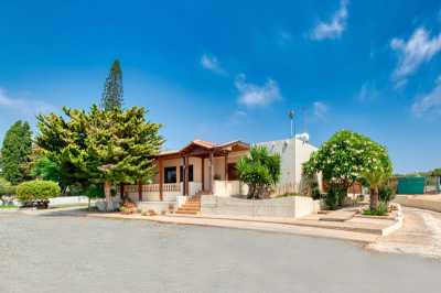 Bungalow For Sale in Ayia Napa, Cyprus