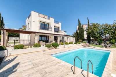 Villa For Sale in Agios Theodoros, Cyprus