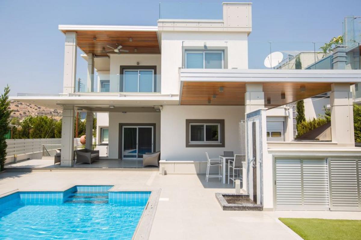 Picture of Villa For Sale in Agios Tychonas, Limassol, Cyprus