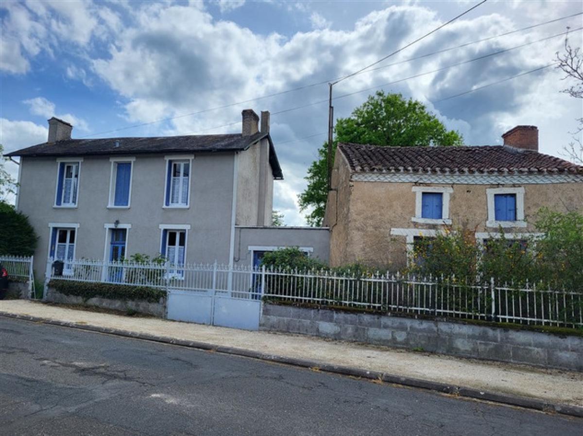 Picture of Home For Sale in Saint Remy en Montmorillon, Vienne, France