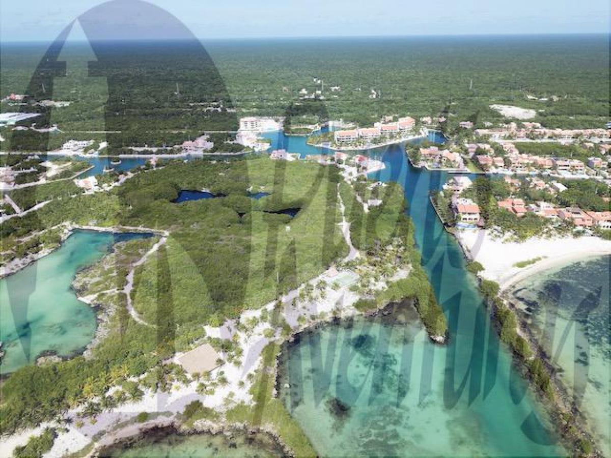 Picture of Residential Land For Sale in Puerto Aventuras, Quintana Roo, Mexico