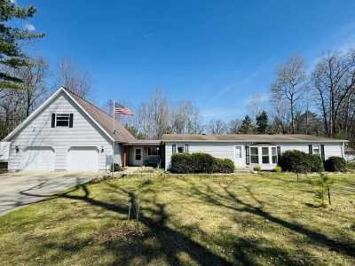 Home For Sale in Houghton Lake, Michigan