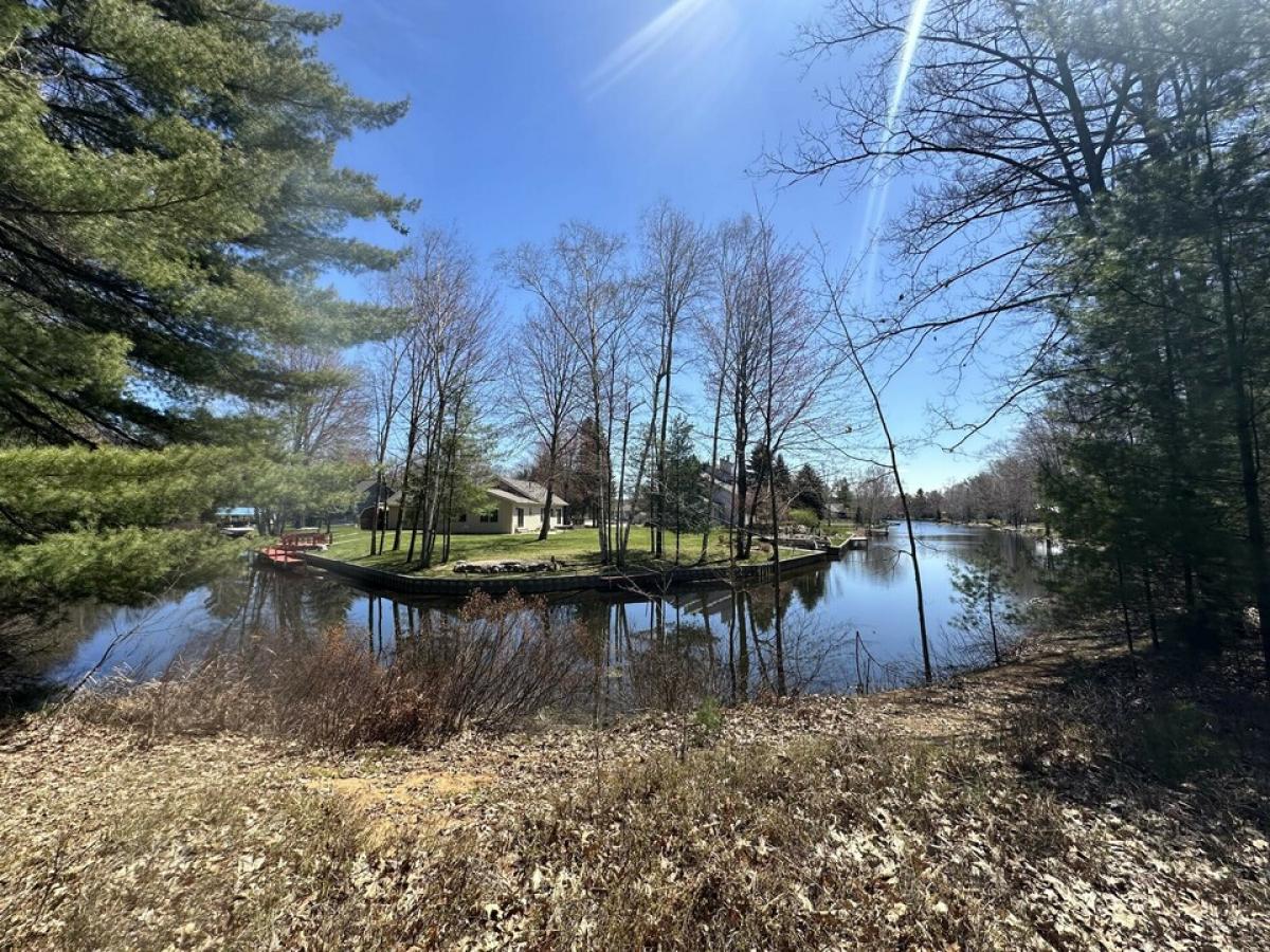Picture of Residential Land For Sale in Houghton Lake, Michigan, United States