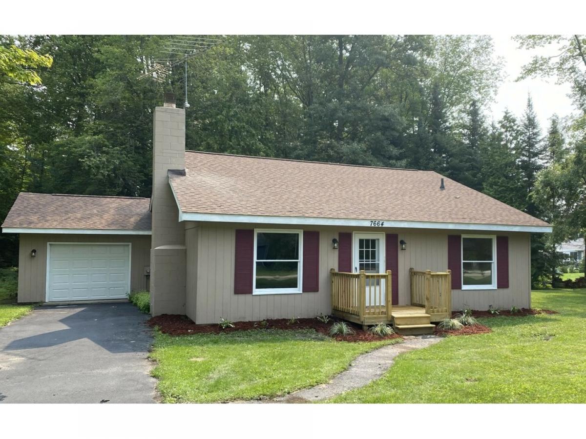 Picture of Home For Sale in Oscoda, Michigan, United States