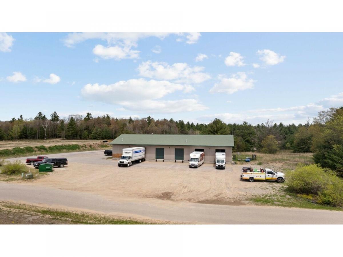 Picture of Home For Sale in Gaylord, Michigan, United States