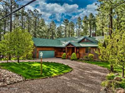 Home For Sale in Pinetop, Arizona