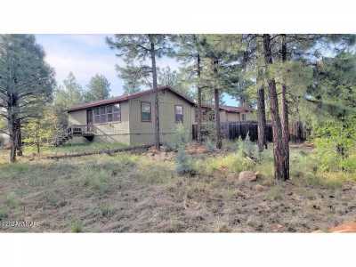 Home For Sale in Overgaard, Arizona