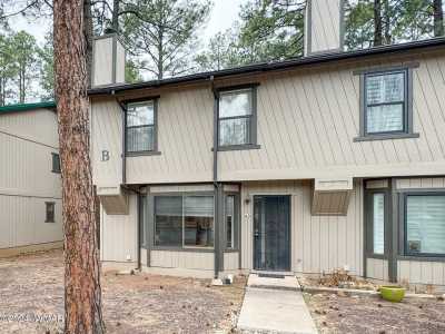 Home For Sale in Pinetop, Arizona