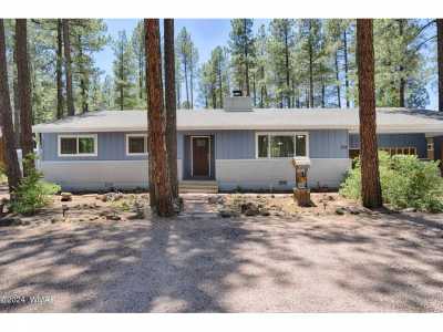 Home For Sale in Pinetop, Arizona