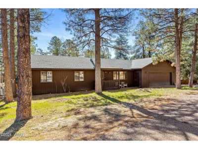 Home For Sale in Overgaard, Arizona
