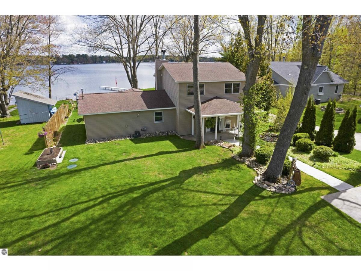 Picture of Home For Sale in Kalkaska, Michigan, United States