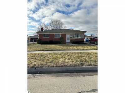 Home For Sale in Warren, Michigan