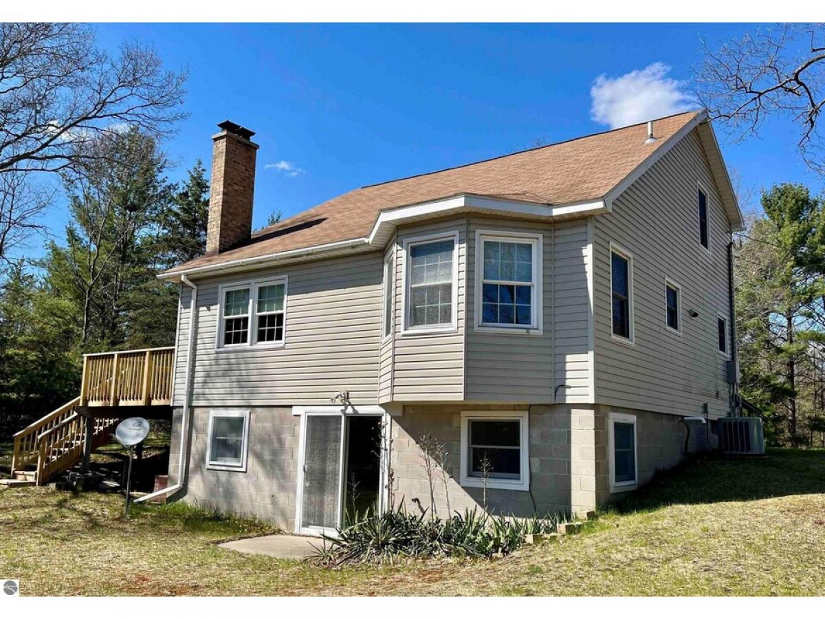 Picture of Home For Sale in East Tawas, Michigan, United States