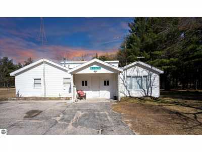 Home For Sale in Fife Lake, Michigan