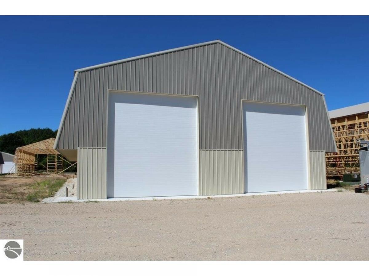 Picture of Home For Sale in Kewadin, Michigan, United States