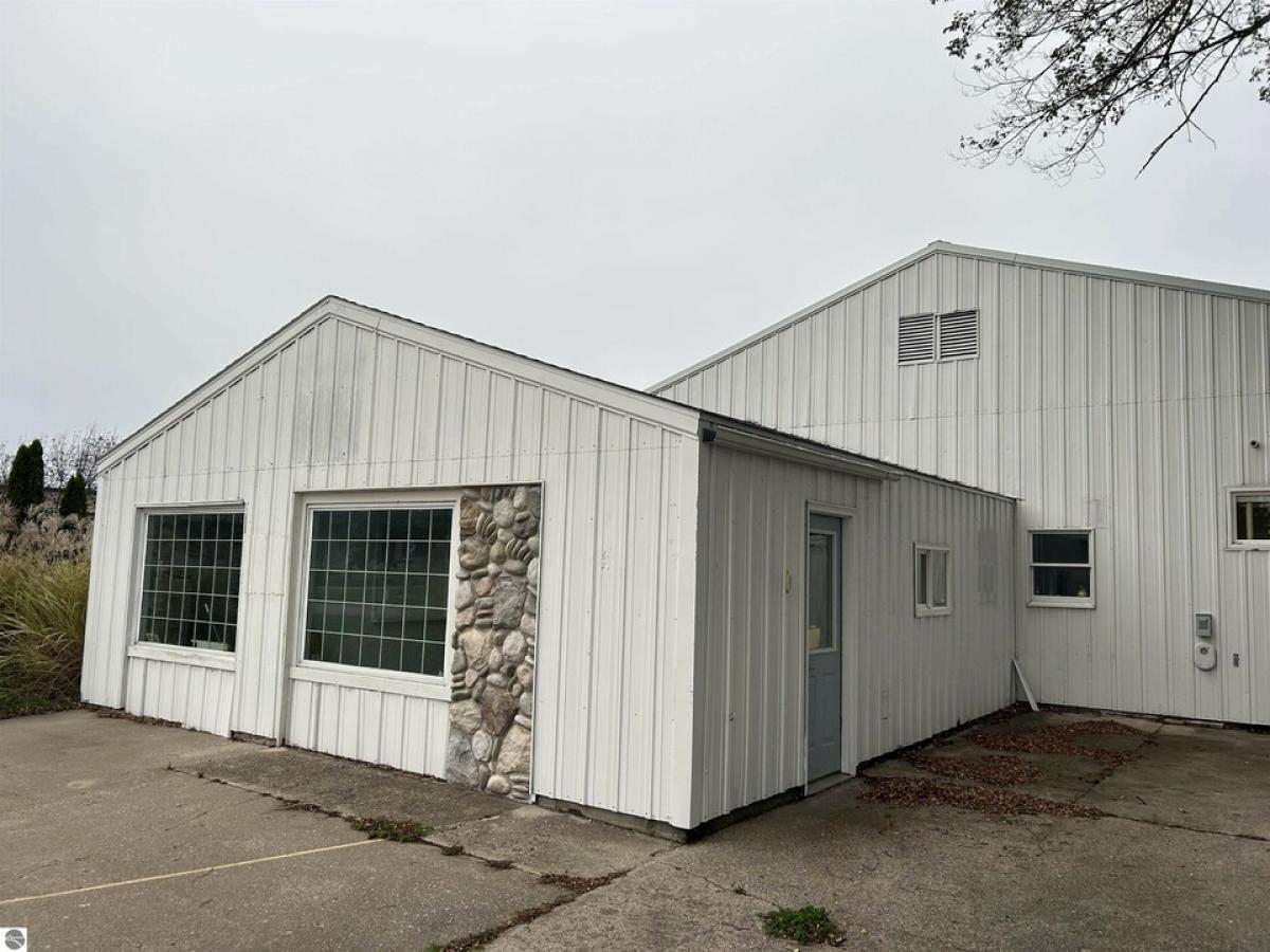 Picture of Home For Sale in Elk Rapids, Michigan, United States