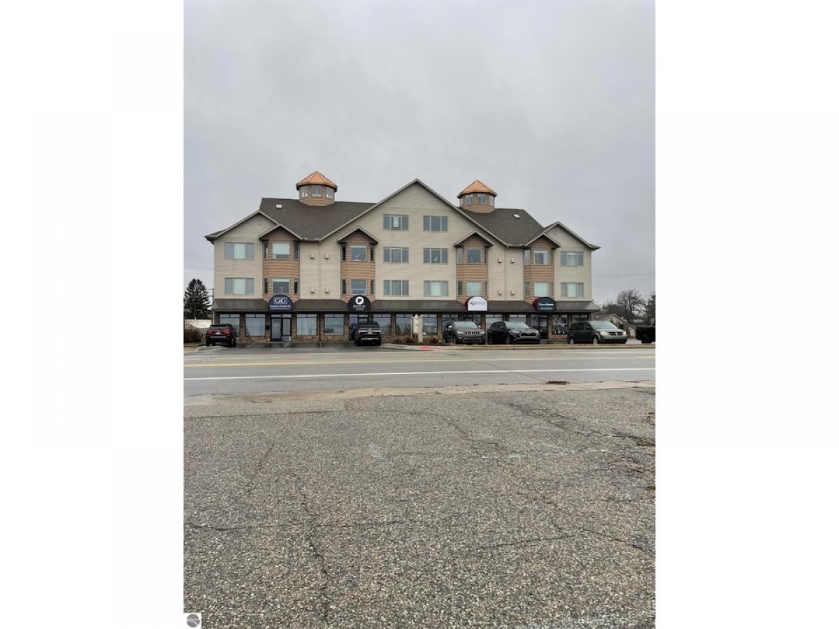 Picture of Home For Sale in Tawas City, Michigan, United States