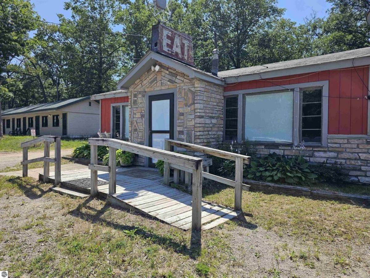 Picture of Home For Sale in Hale, Michigan, United States