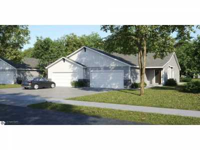 Home For Sale in Traverse City, Michigan