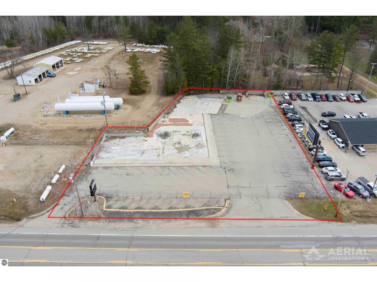 Picture of Home For Sale in West Branch, Michigan, United States