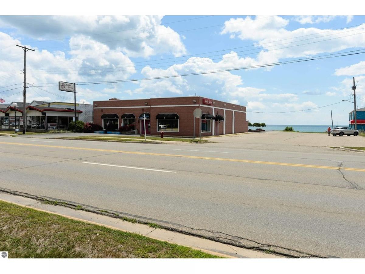 Picture of Home For Sale in East Tawas, Michigan, United States