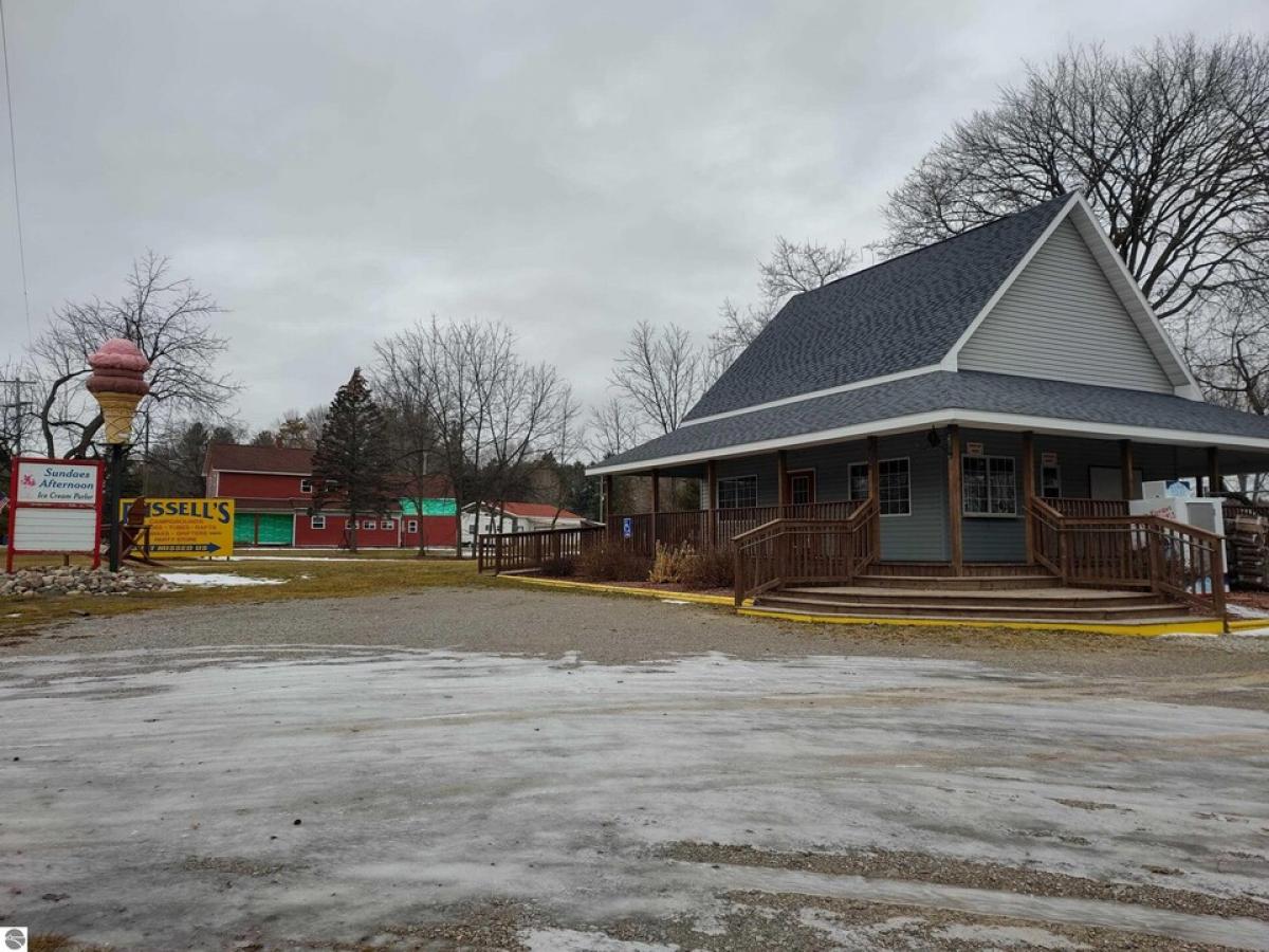 Picture of Home For Sale in Omer, Michigan, United States