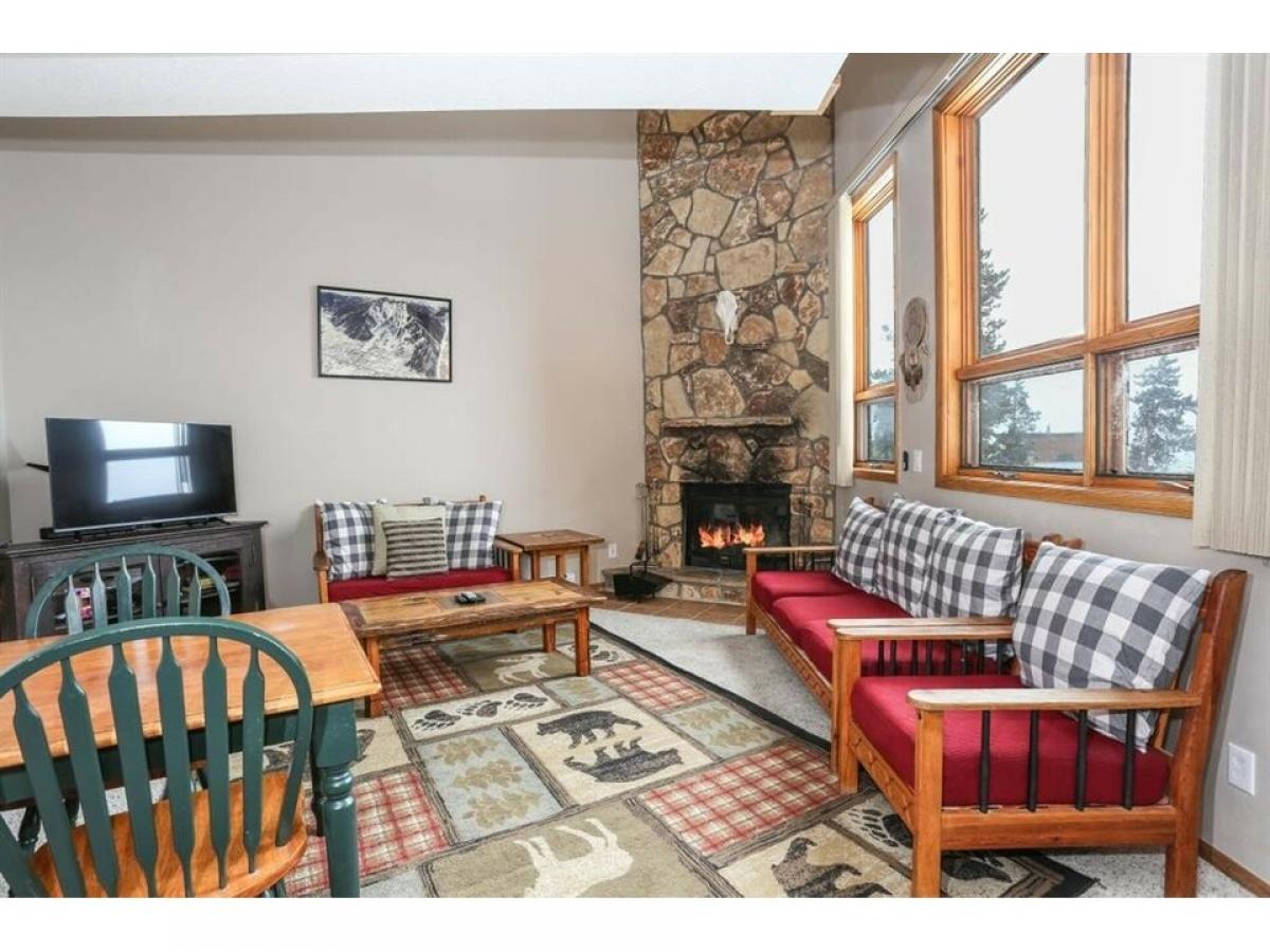 Picture of Home For Sale in Silverthorne, Colorado, United States