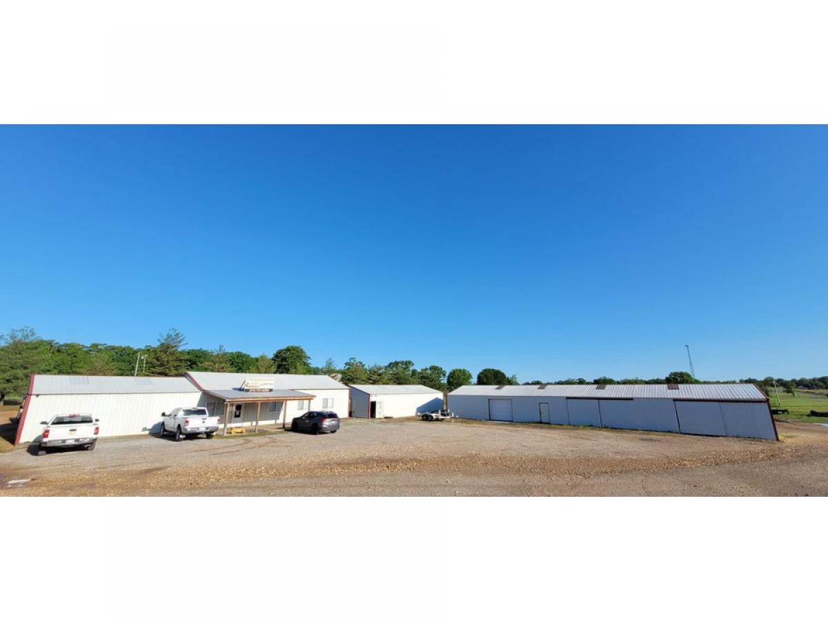 Picture of Home For Sale in Grove, Oklahoma, United States