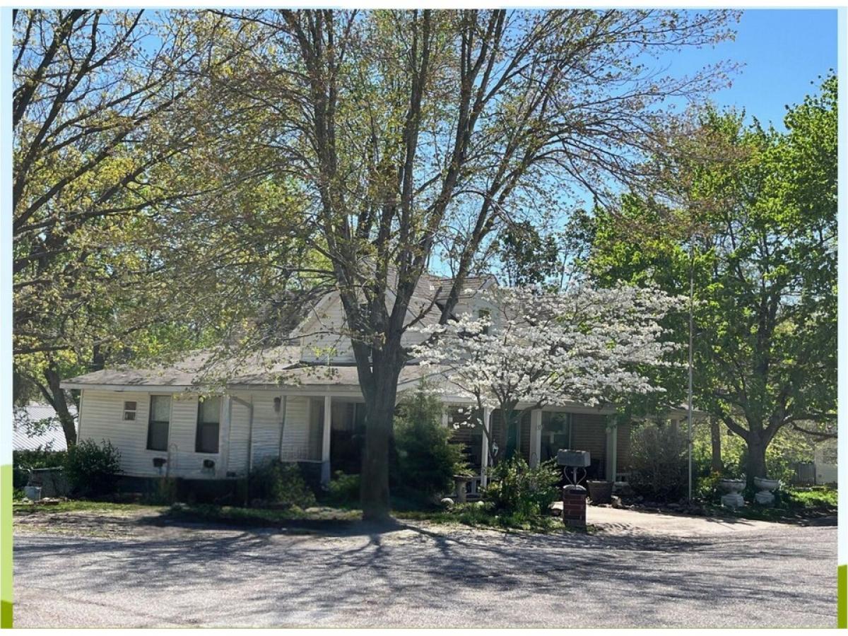Picture of Home For Sale in Grove, Oklahoma, United States