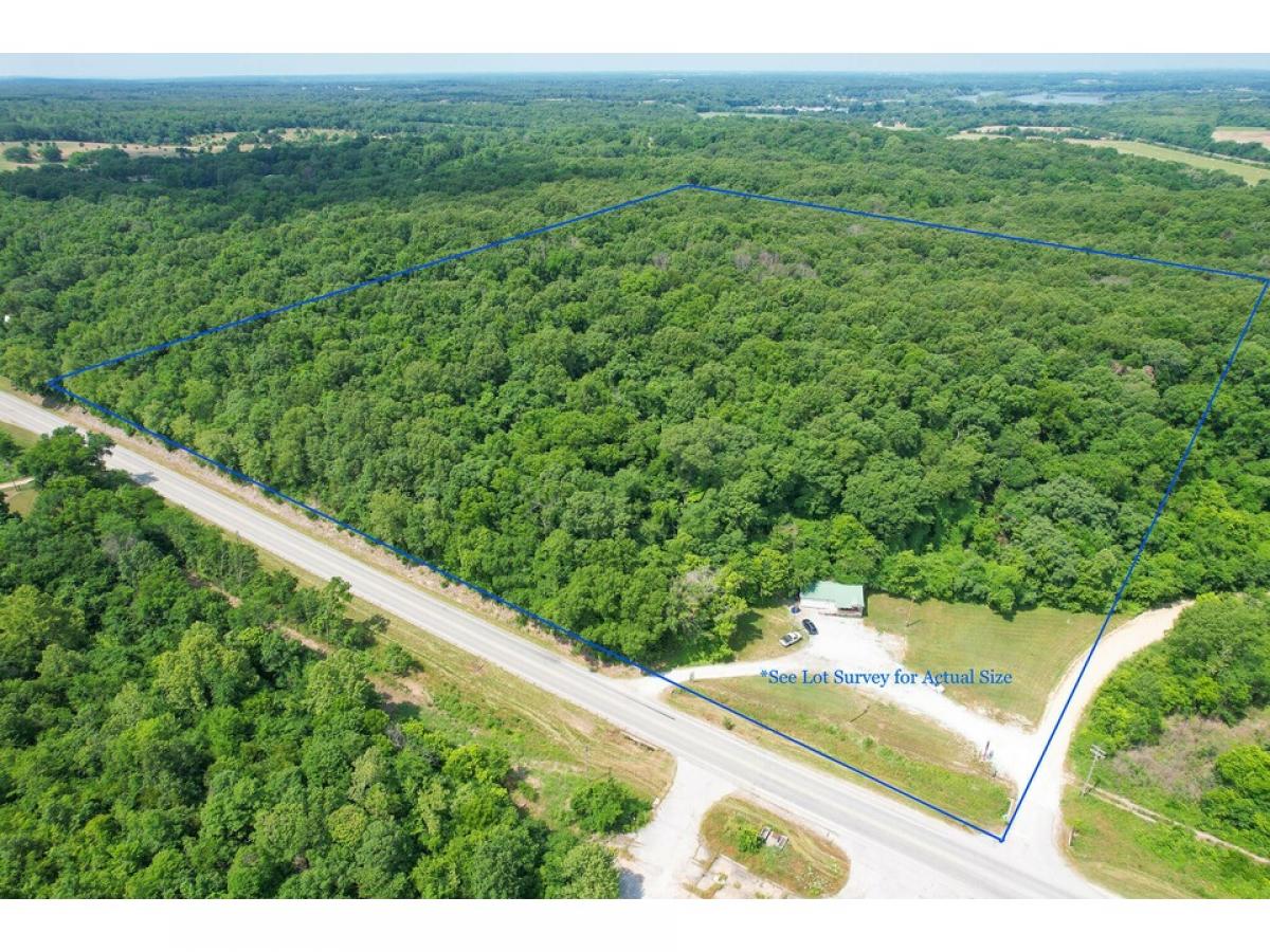 Picture of Home For Sale in Wyandotte, Oklahoma, United States