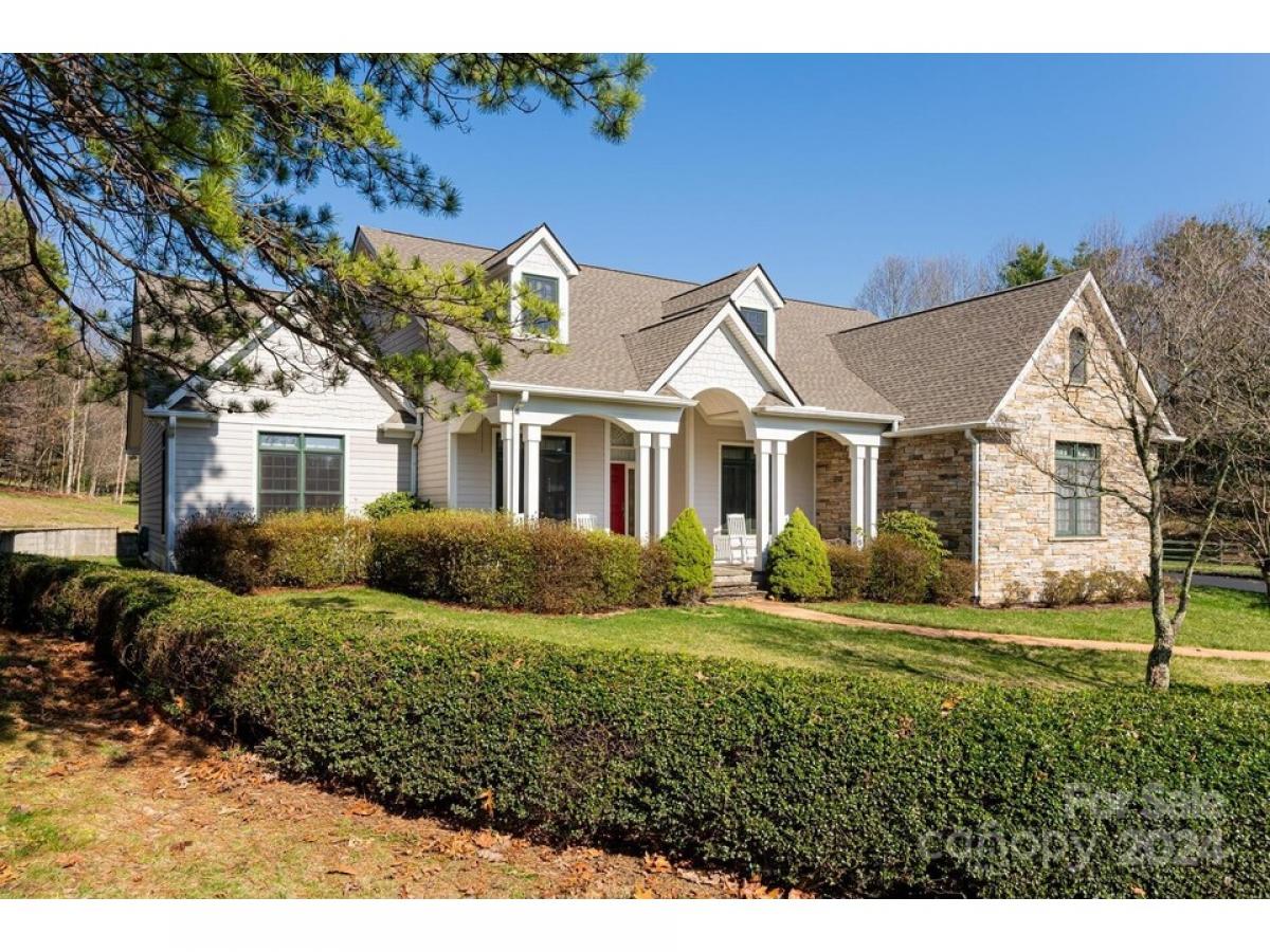 Picture of Home For Sale in Flat Rock, North Carolina, United States