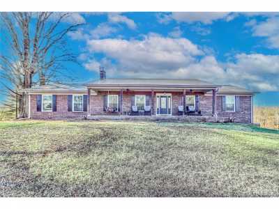 Home For Sale in Statesville, North Carolina